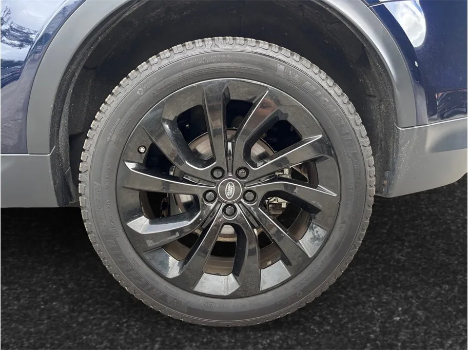Land Rover Discovery Sport photo 15