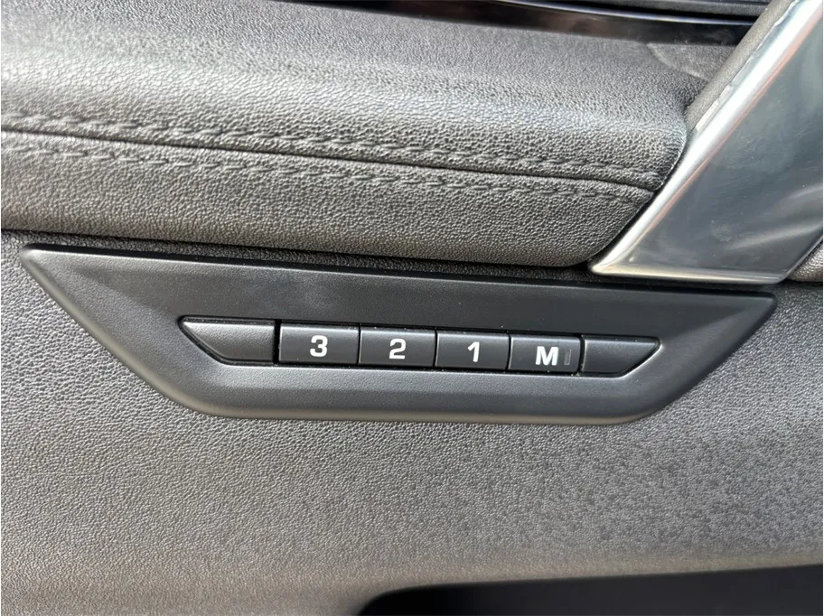 Land Rover Discovery Sport photo 23