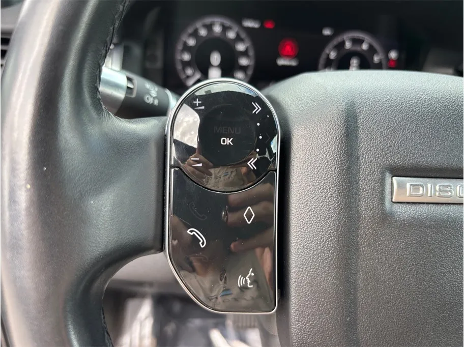Land Rover Discovery Sport photo 26