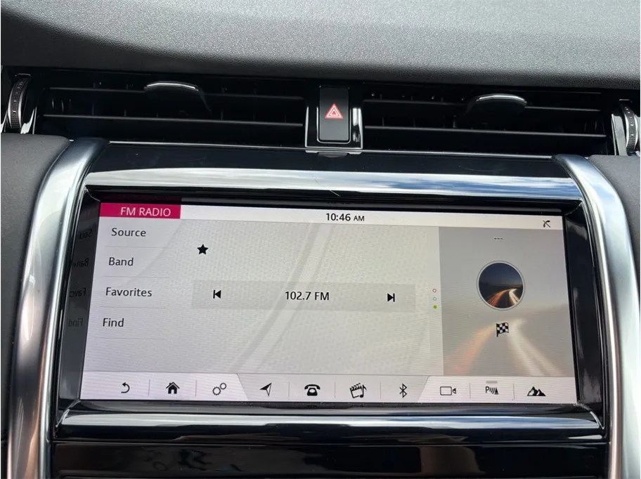 Land Rover Discovery Sport photo 29
