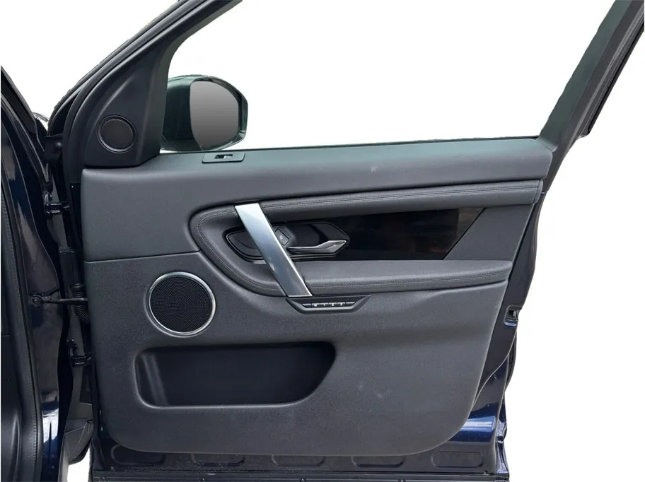 Land Rover Discovery Sport photo 45