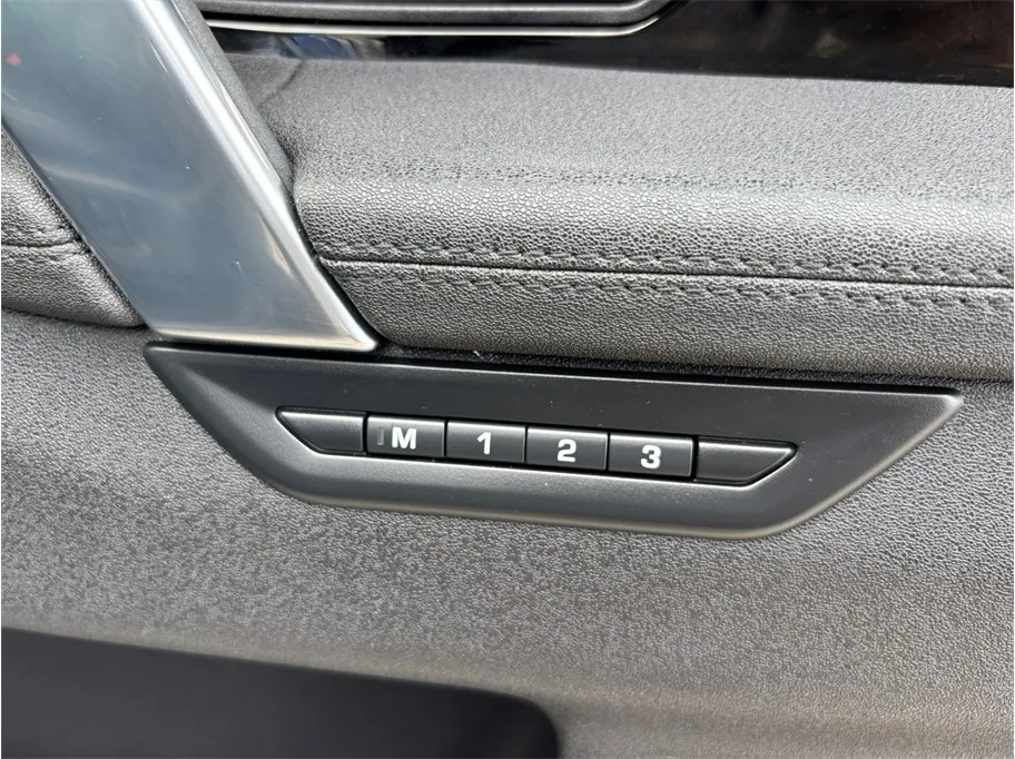 Land Rover Discovery Sport photo 46