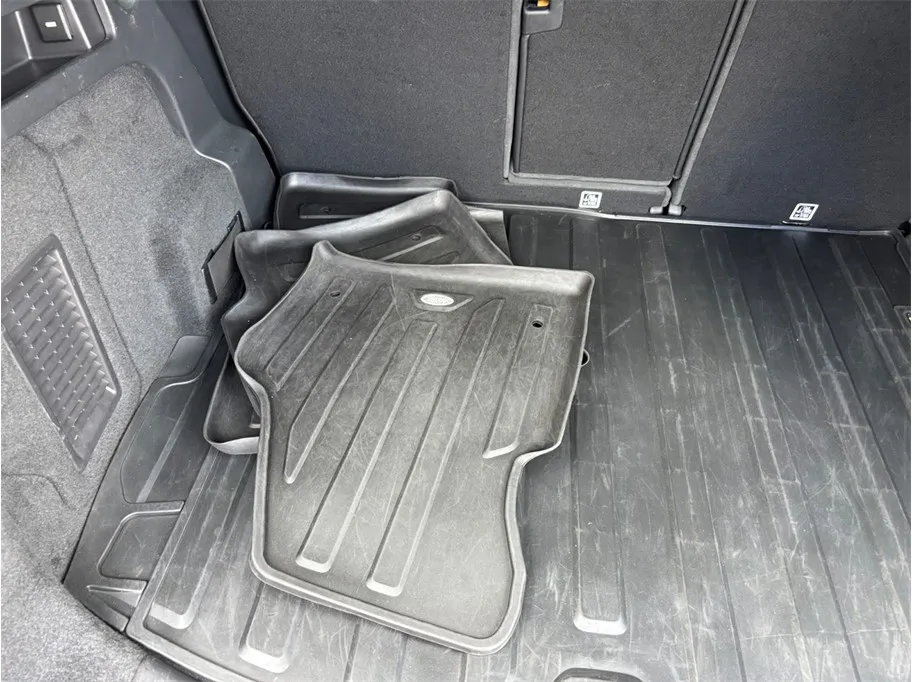 Land Rover Discovery Sport photo 50