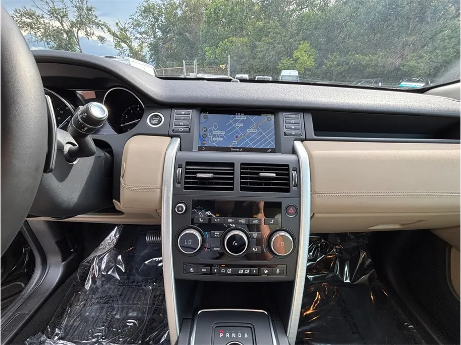 Land Rover Discovery Sport photo 11