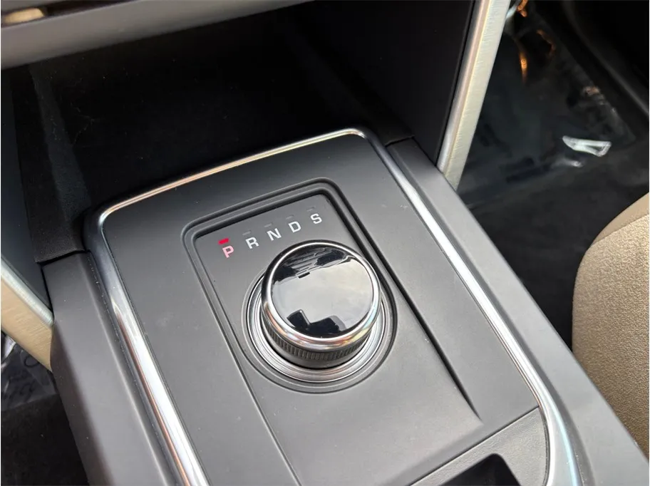 Land Rover Discovery Sport photo 37