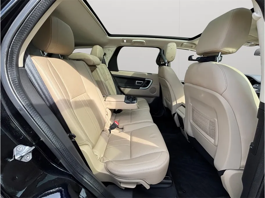 Land Rover Discovery Sport photo 43