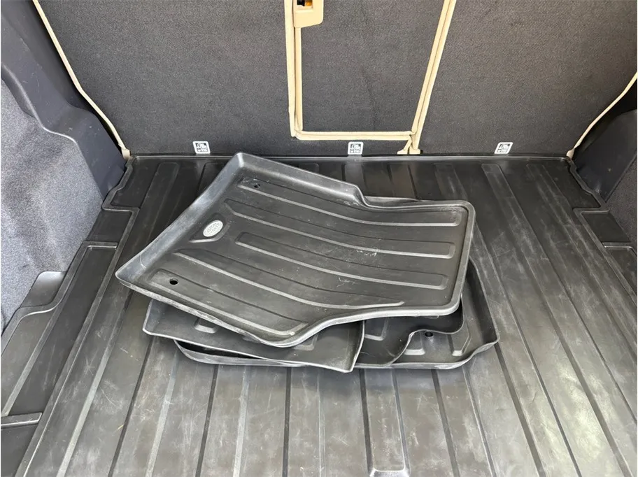 Land Rover Discovery Sport photo 51