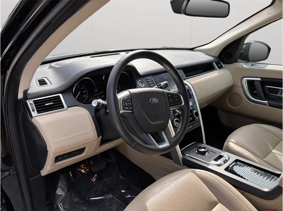 Land Rover Discovery Sport photo 6