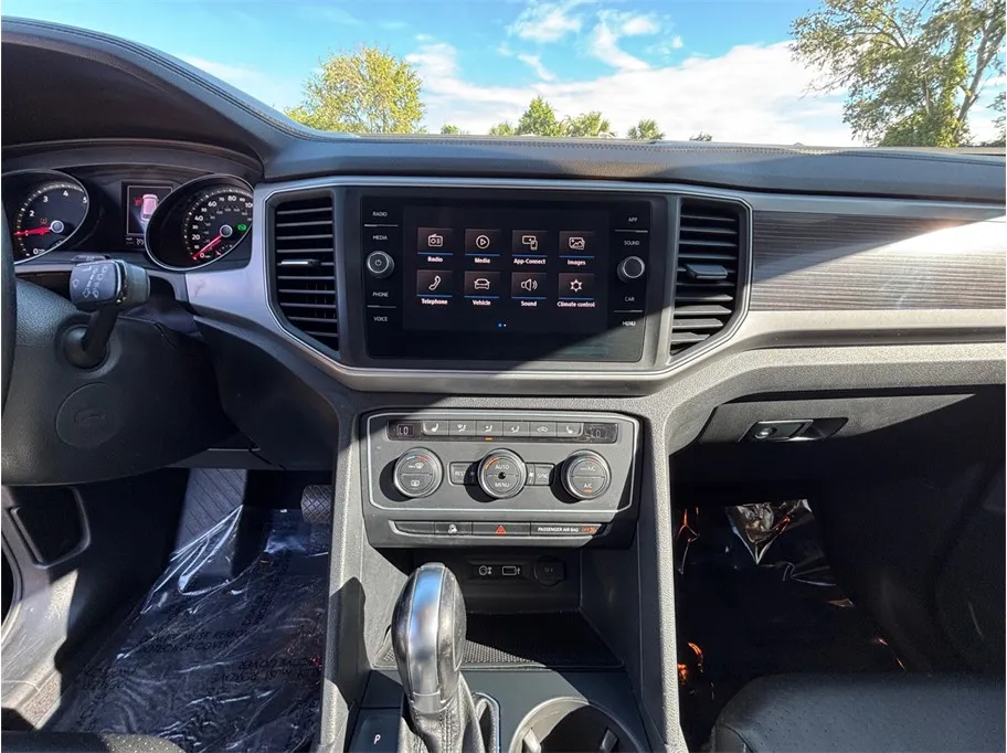 Volkswagen Atlas photo 11