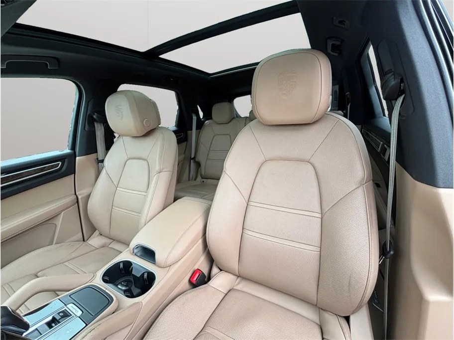 Porsche Cayenne photo 19