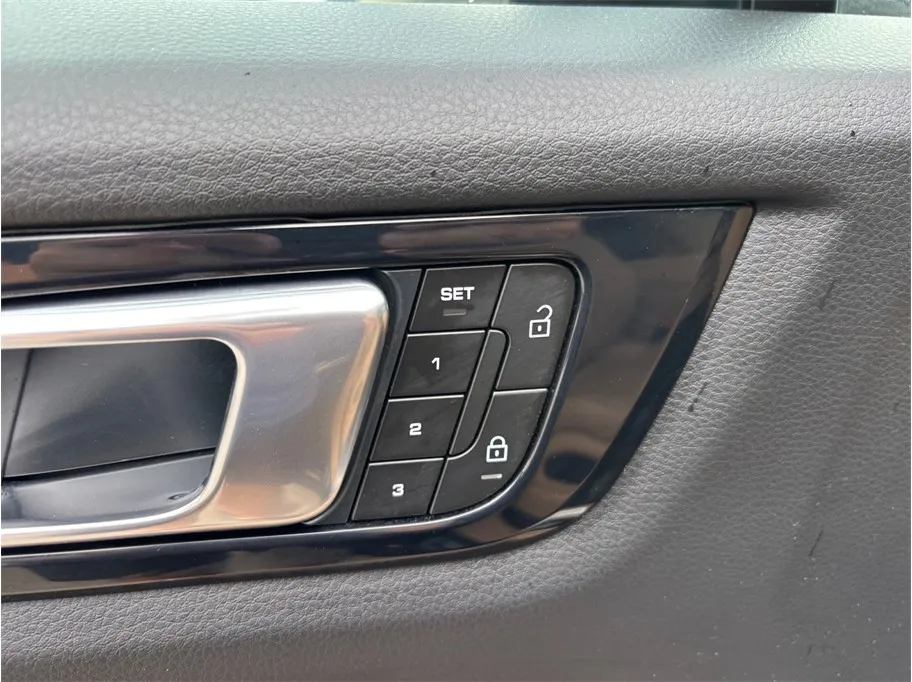 Porsche Cayenne photo 24