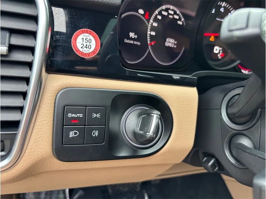 Porsche Cayenne photo 30