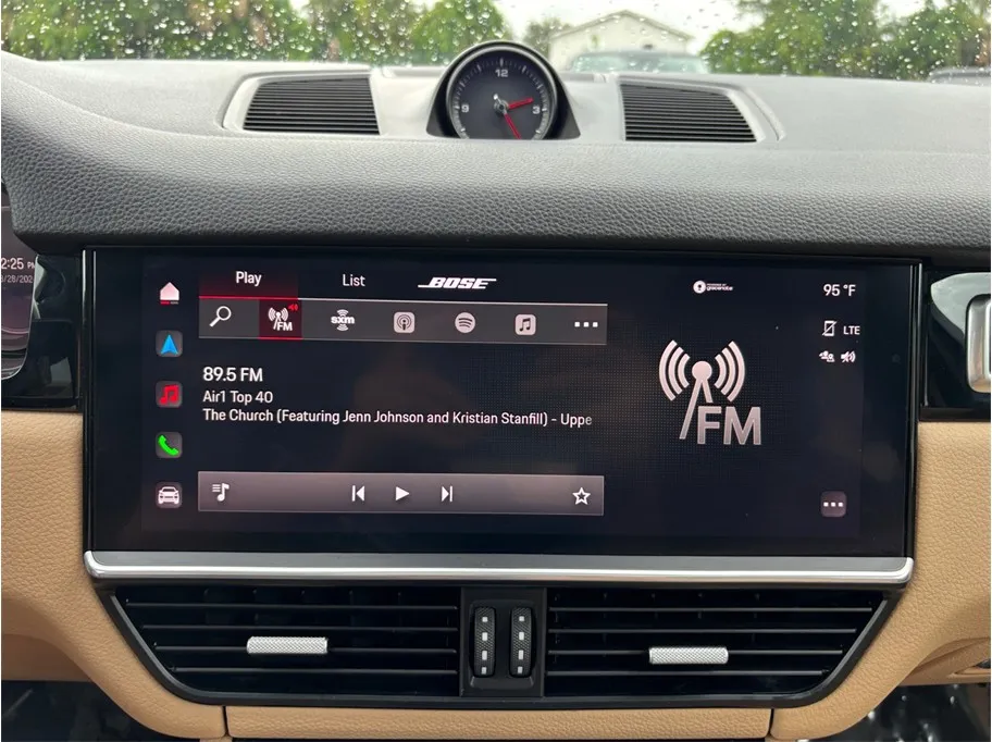Porsche Cayenne photo 31