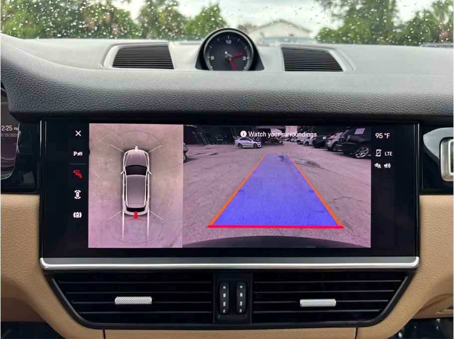 Porsche Cayenne photo 33