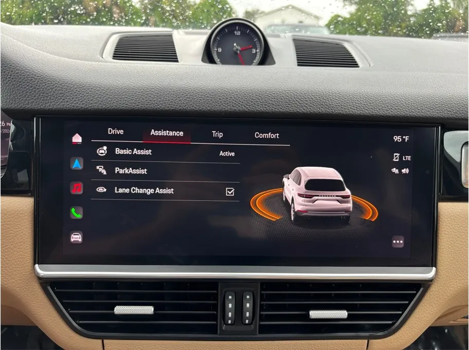 Porsche Cayenne photo 36