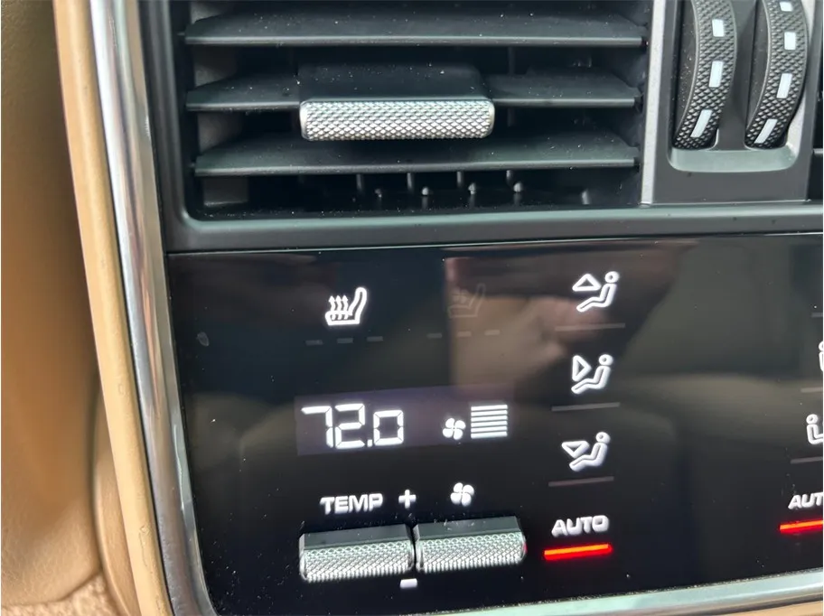 Porsche Cayenne photo 44