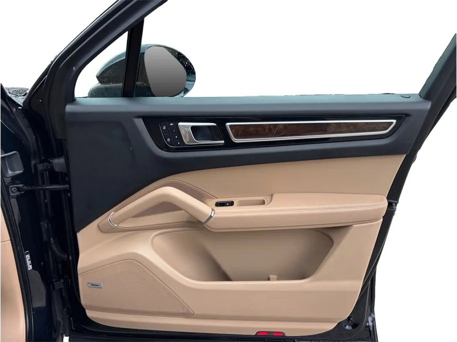 Porsche Cayenne photo 49