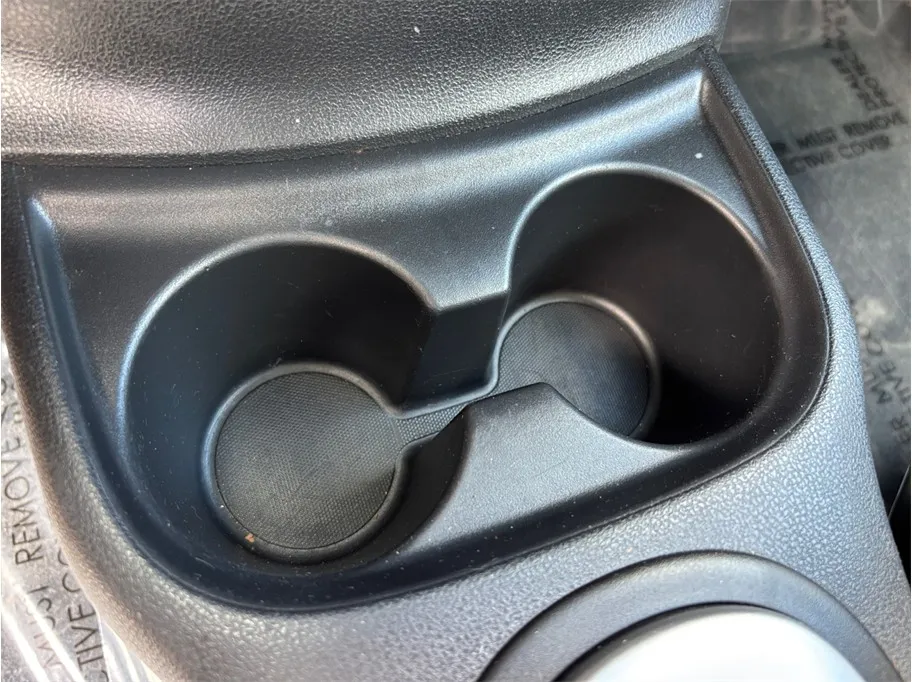 Nissan Versa photo 23