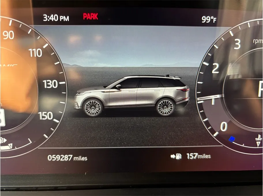 Land Rover Range Rover Velar photo 24