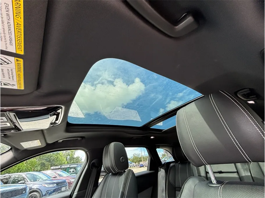 Land Rover Range Rover Velar photo 37