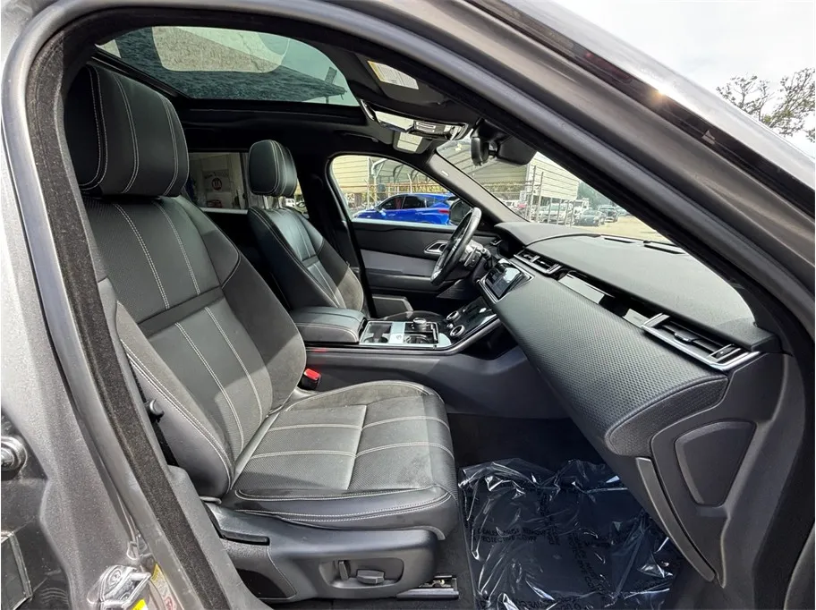 Land Rover Range Rover Velar photo 43
