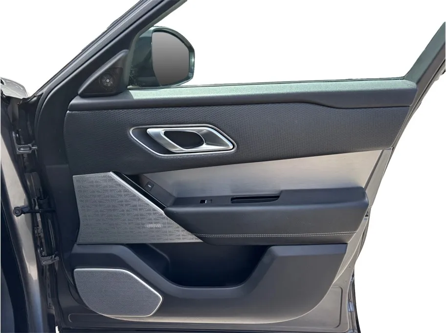 Land Rover Range Rover Velar photo 45