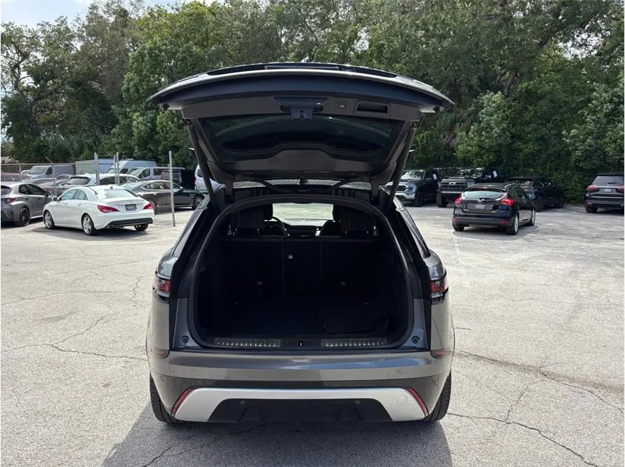 Land Rover Range Rover Velar photo 47