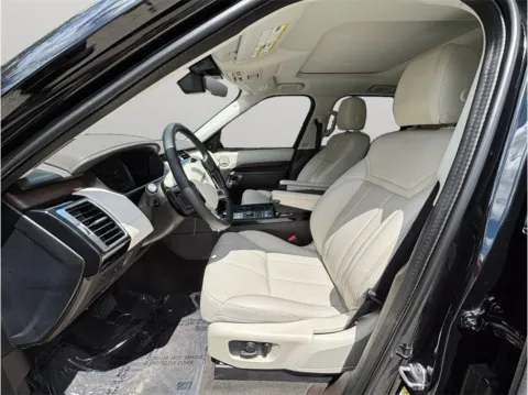 Photos of 2020 Land Rover Discovery HSE Sport Utility 4D for sale in Jacksonville, FL at Merit Auto Group Atlantic