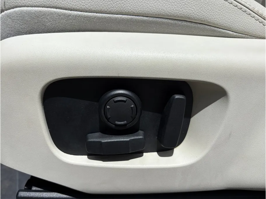 Land Rover Discovery photo 20