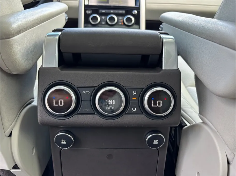 Land Rover Discovery photo 41