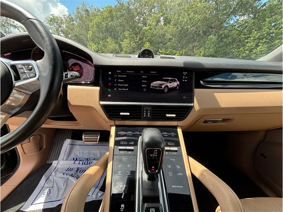 Porsche Cayenne photo 11