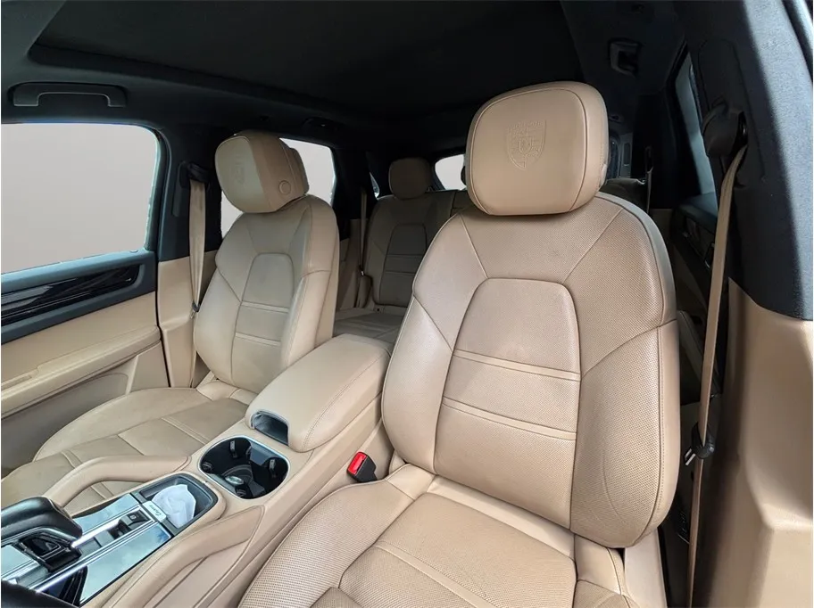 Porsche Cayenne photo 19