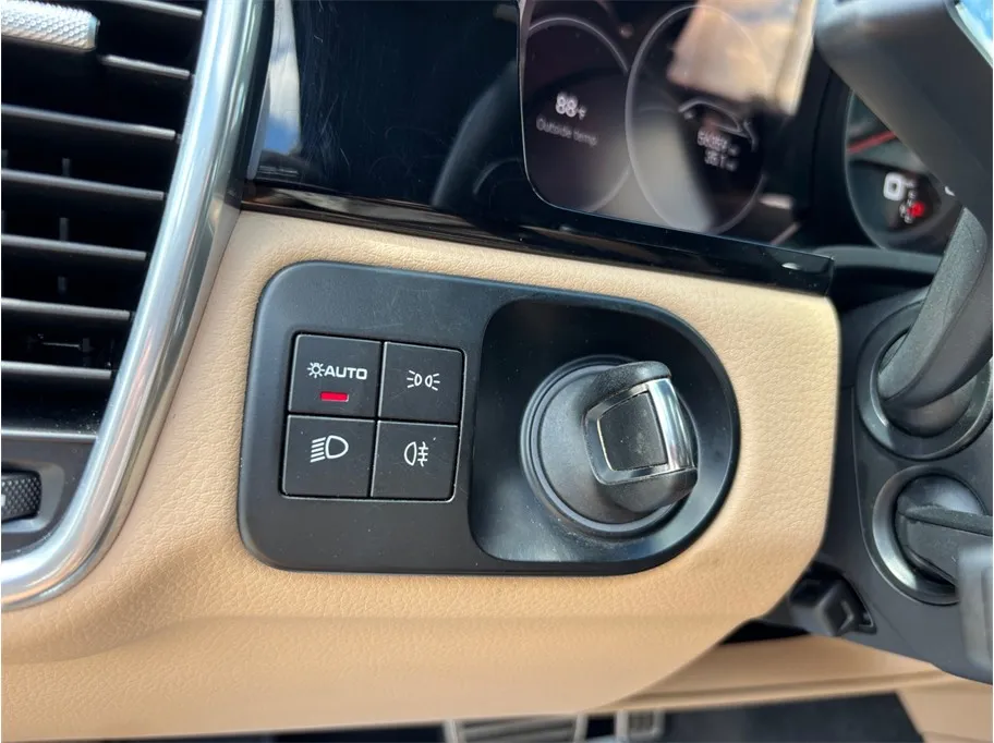 Porsche Cayenne photo 30