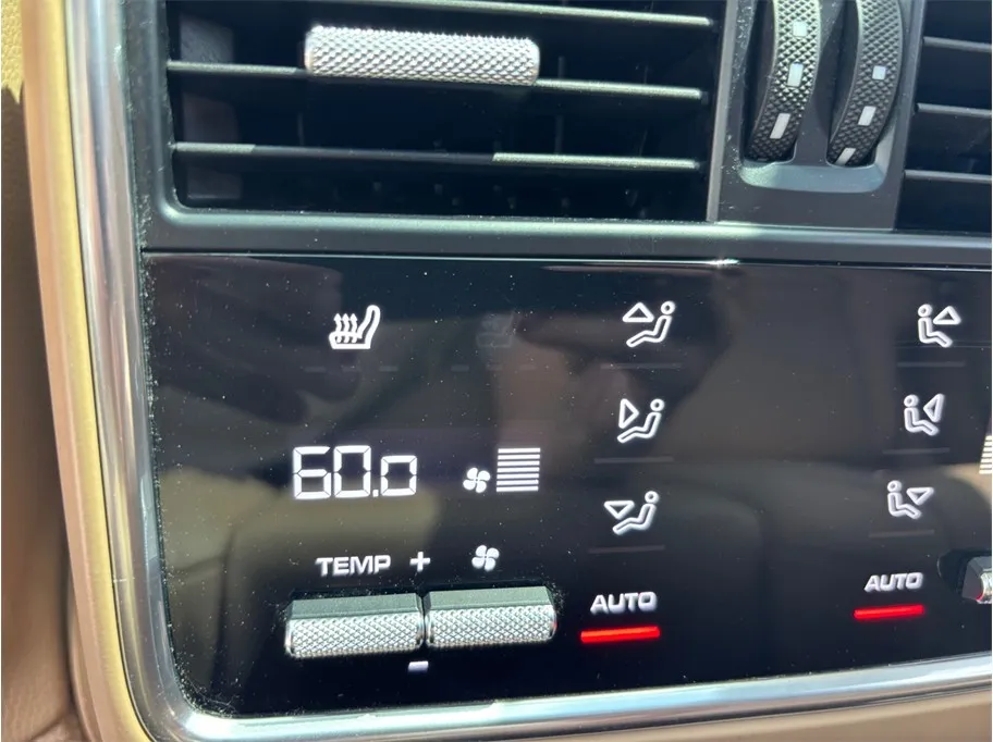 Porsche Cayenne photo 44