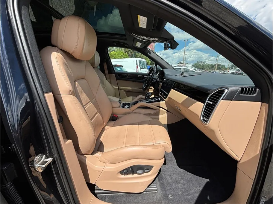 Porsche Cayenne photo 47