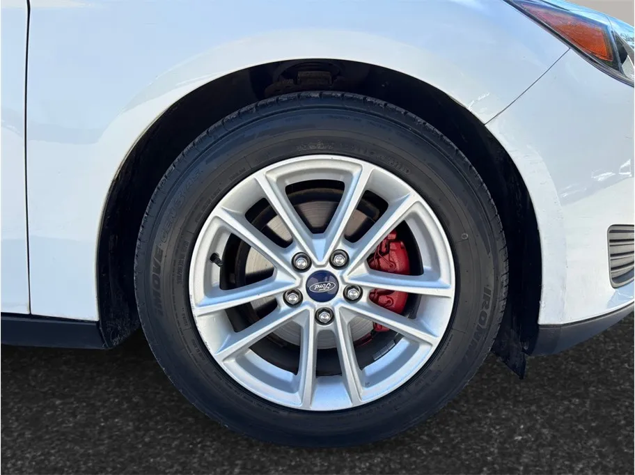 Ford Focus photo 12