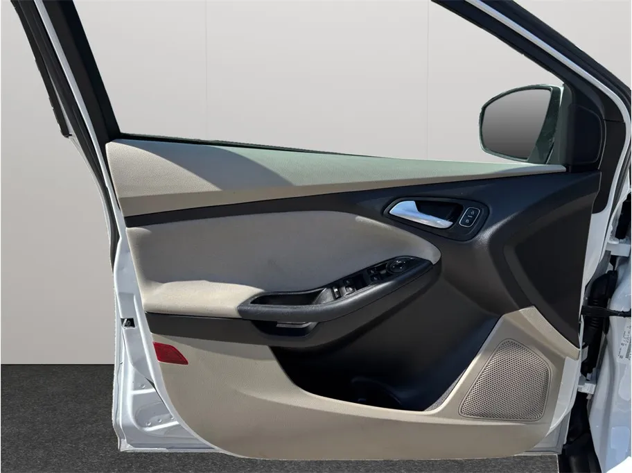 Ford Focus photo 15
