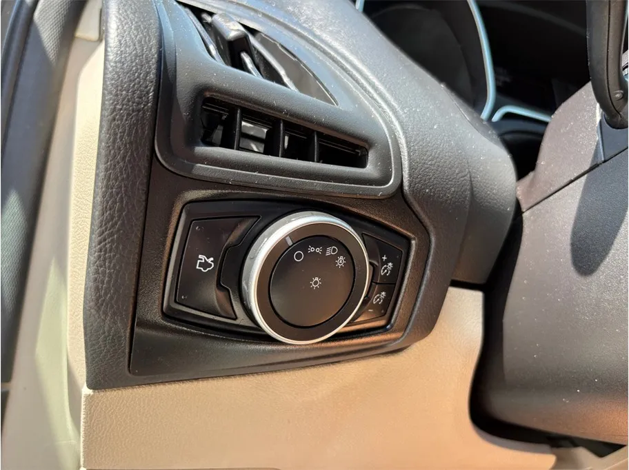 Ford Focus photo 26