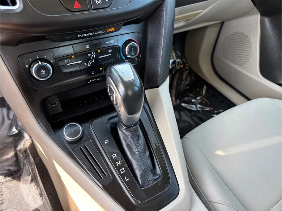 Ford Focus photo 27