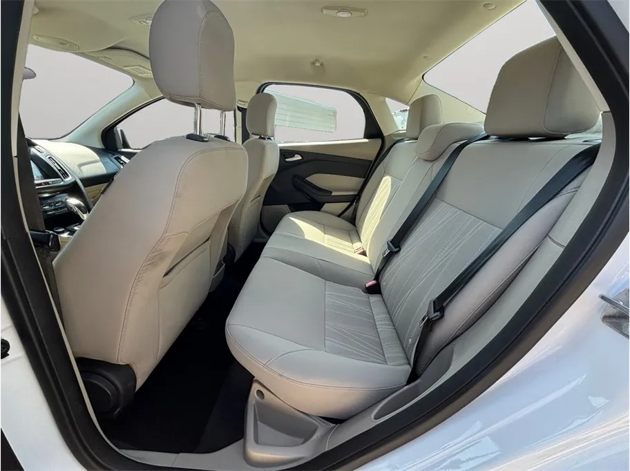 Ford Focus photo 28