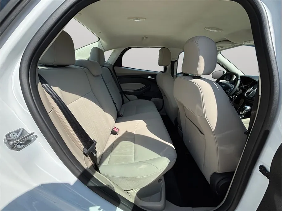 Ford Focus photo 30
