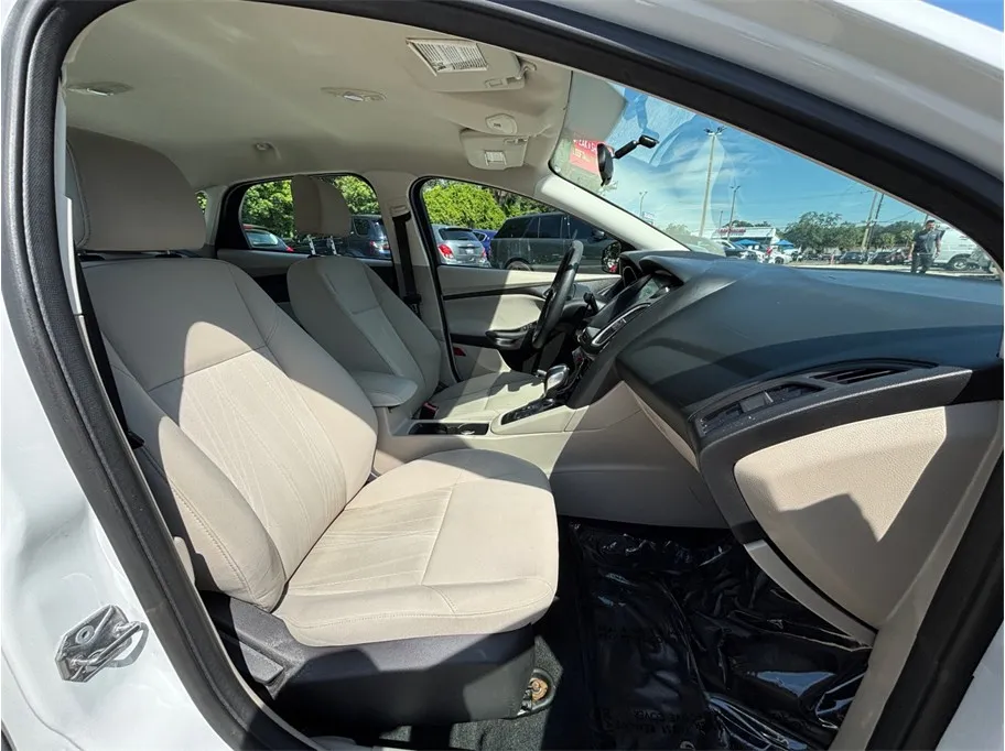 Ford Focus photo 31