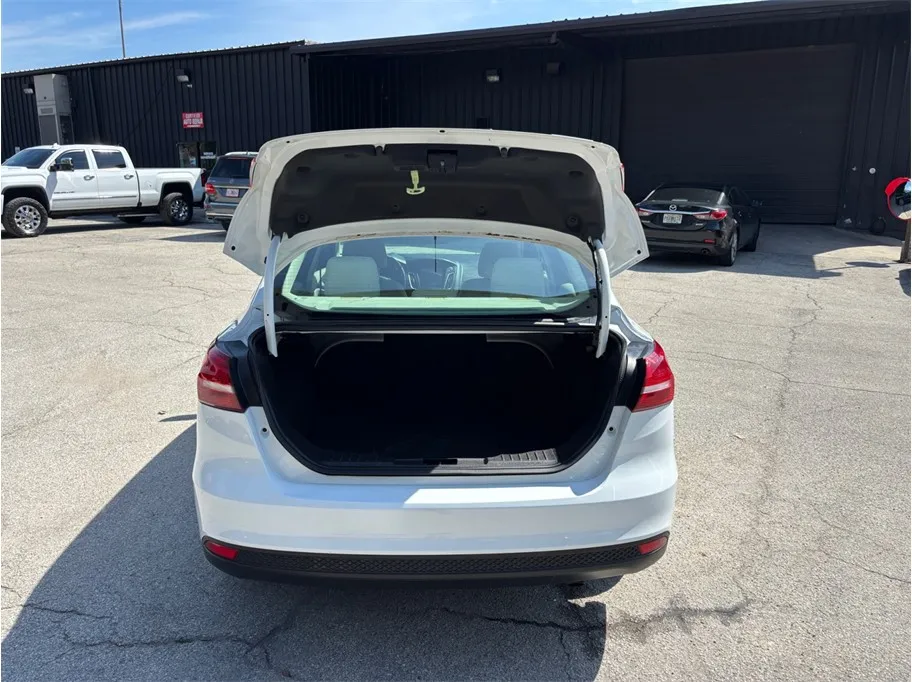 Ford Focus photo 34