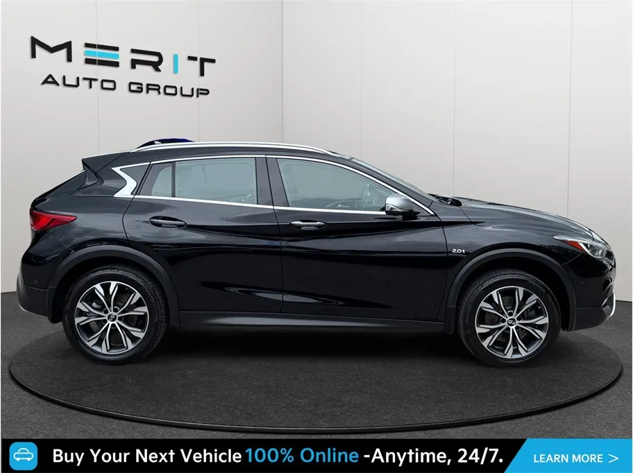 Infiniti QX30 photo 10
