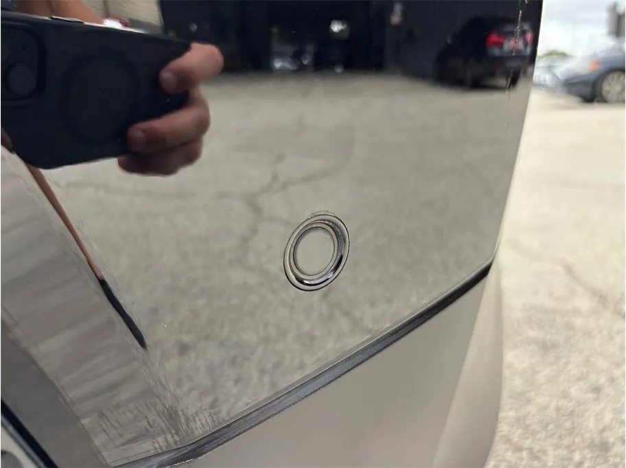 Infiniti QX30 photo 16