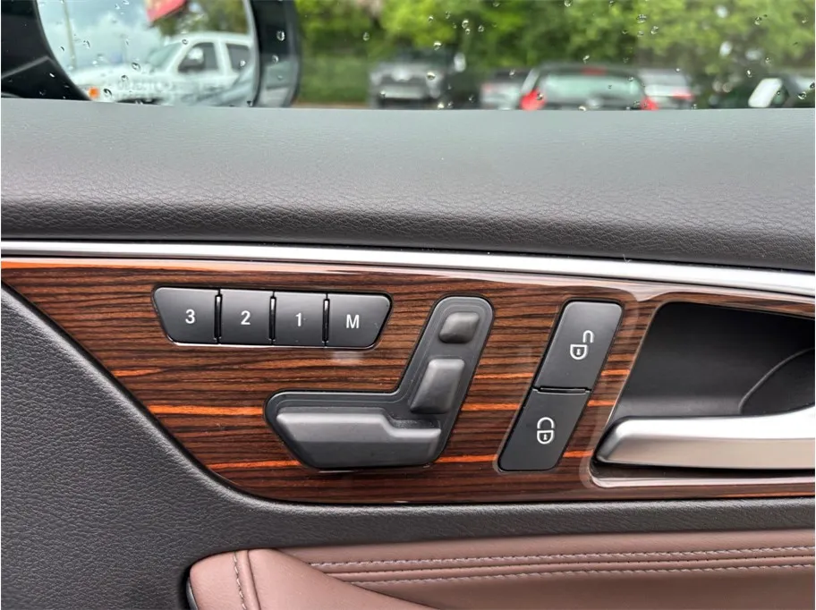 Infiniti QX30 photo 42