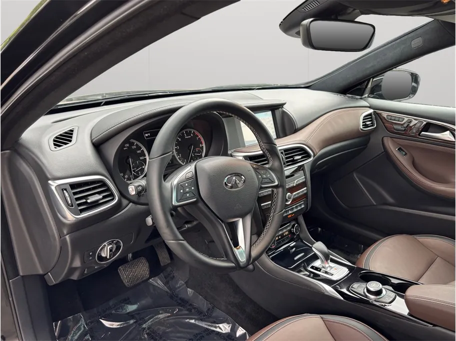 Infiniti QX30 photo 6