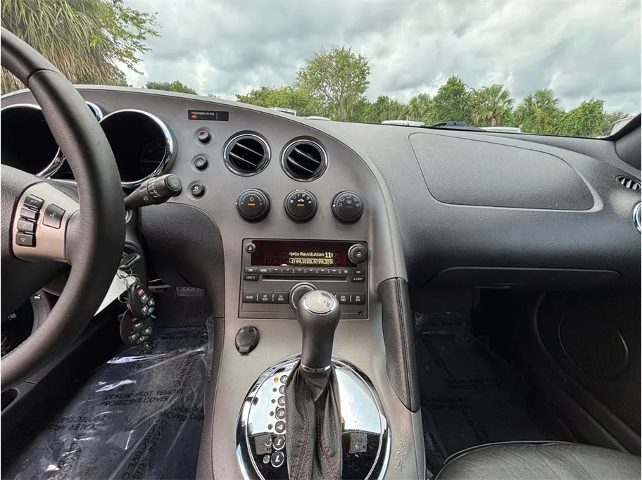 Pontiac Solstice photo 11