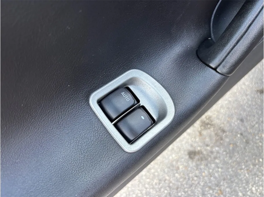 Pontiac Solstice photo 17
