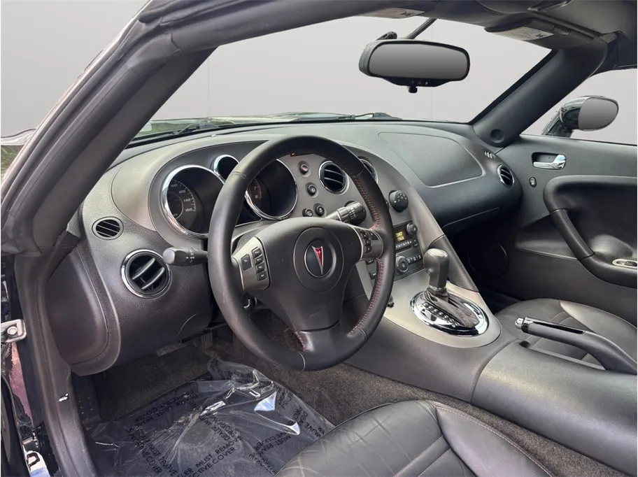 Pontiac Solstice photo 6